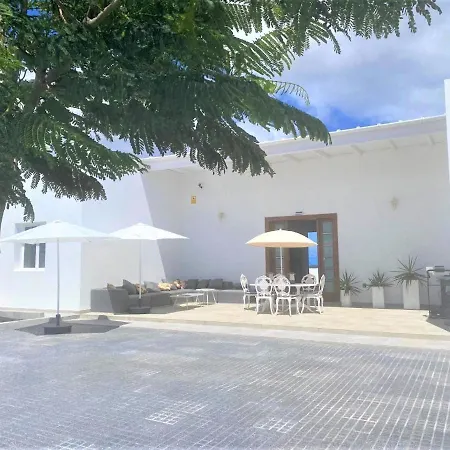 Lillos Villa
