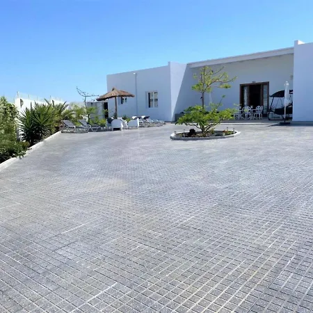 Lillos Villa *